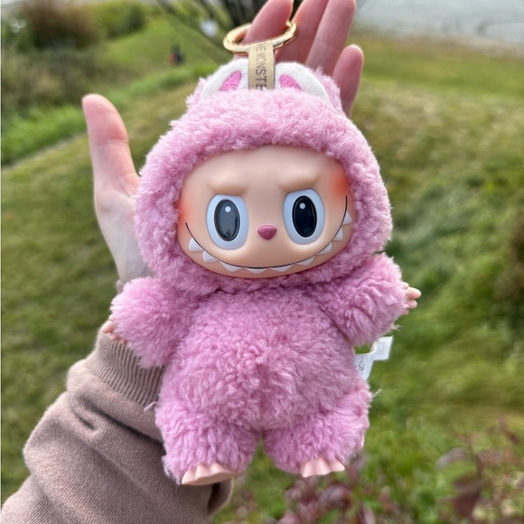 Labubu Lychee Berry Exciting Macaron - Picture 1 of 2